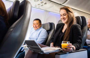 Alaska Airlines Launches New Route to ReykjavÃk Alaska Airlines News