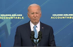 Biden wanted to pay travelers cash for flight delays. Trump just nixed the plan American Airport