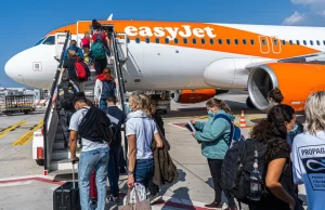 BREAKING NEWS: EasyJet passenger dies during flight to Lanzarote EasyJet Airline Official