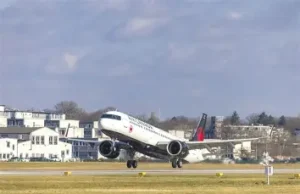 Air Canada flight AC853 to Toronto is declaring an emergency and returning to Heathrow credits: Air Canada