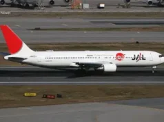 Japan Airlines issues bond-type shares to raise $1.3bn credits: Japan Airlines